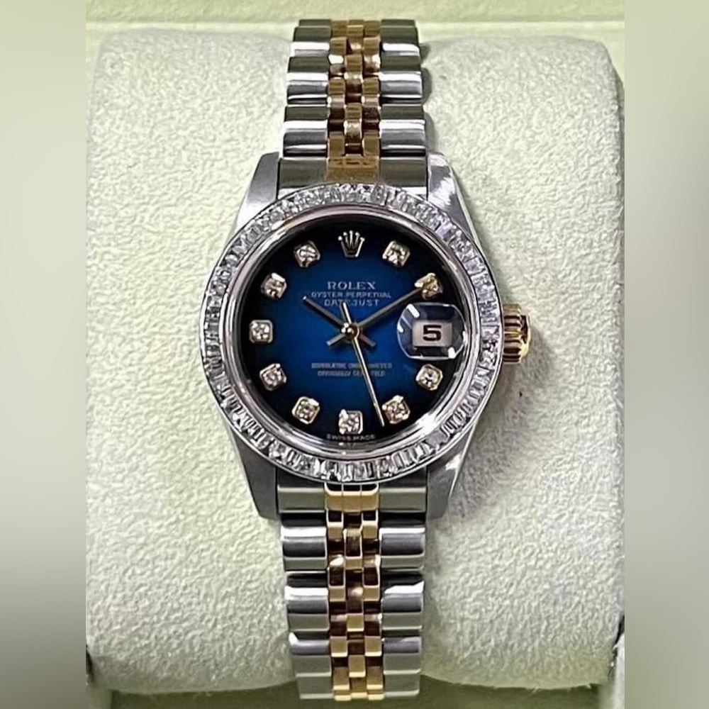 Rolex Datejust Lady 26 mm. Blue Diamond Dial Model 79173 Series Y (2004)